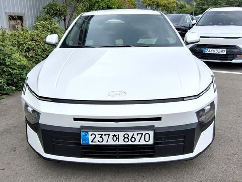 Hyundai AVANTE 2.0 Premium — пробег 5 км — фото 2 из 5