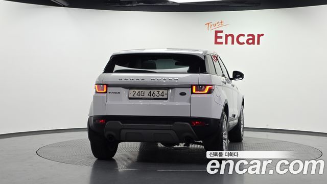 Land Rover Range Rover Evoque 2.0 TD4 SE — пробег 97 654 км — фото 4 из 5