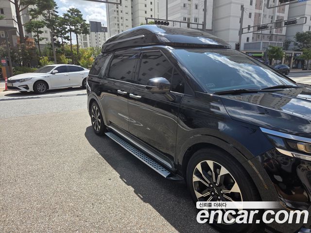 Kia Carnival Gasoline 7-Seater Hi-Limousine Signature — пробег 95 000 км — фото 4 из 5