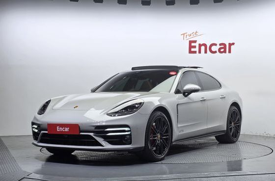 Porsche Panamera 4.0 GTS — пробег 72 677 км — фото 1 из 5