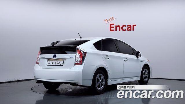Toyota Prius из Кореи Encar