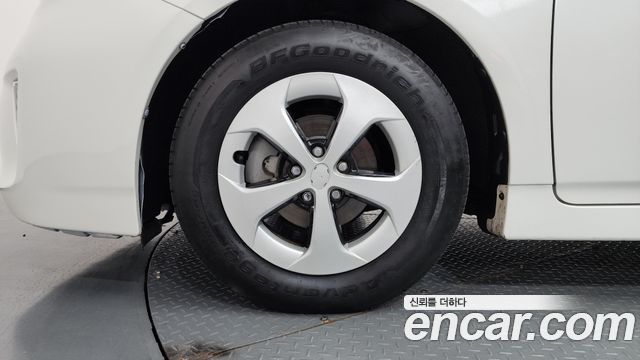 Toyota Prius из Кореи Encar