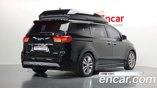 Kia Carnival из Кореи Encar