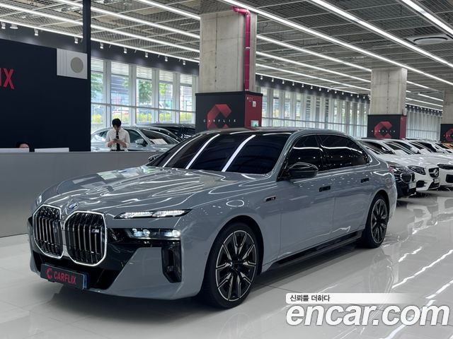 BMW i7 M70 xDrive — пробег 49 700 км — фото 3 из 5