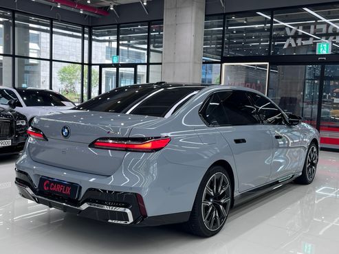 BMW i7 M70 xDrive — пробег 49 700 км — фото 4 из 5