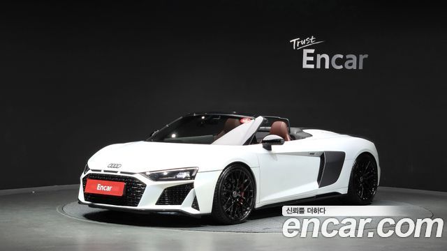 Audi R8 5.2 V10 Spyder — пробег 58 606 км — фото 1 из 5
