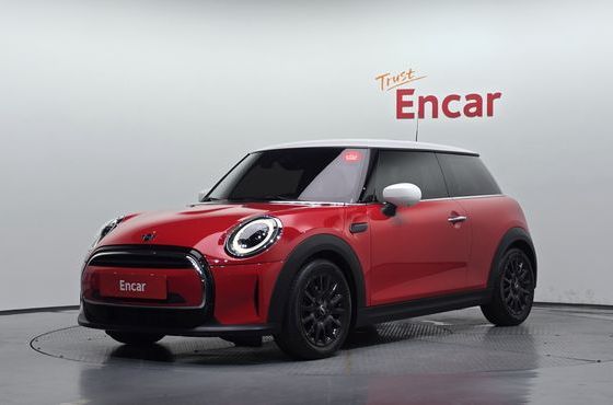 Mini Cooper Classic Third Generation — пробег 8 125 км — фото 1 из 5