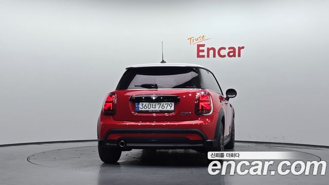 Mini Cooper Classic Third Generation — пробег 8 125 км — фото 4 из 5