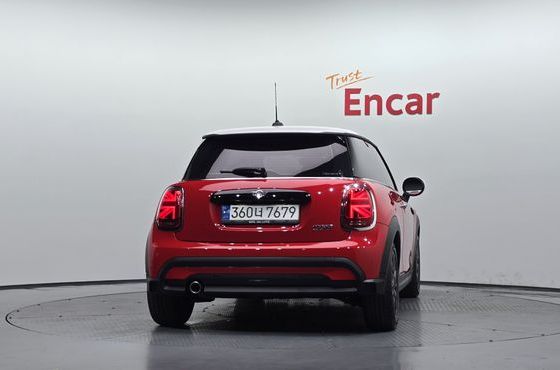 Mini Cooper Classic Third Generation — пробег 8 125 км — фото 4 из 5