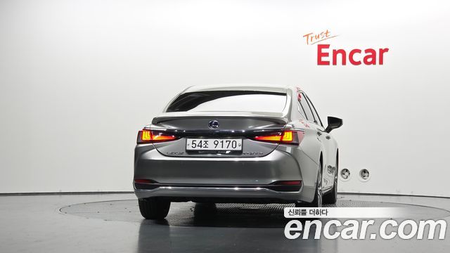 Lexus ES Luxury — пробег 88 475 км — фото 4 из 5