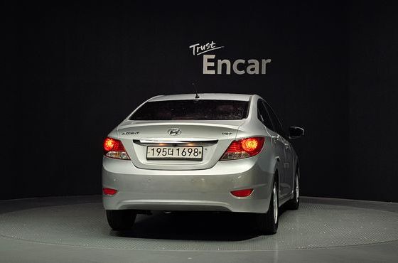 Hyundai Accent Diesel 1.6 VGT Premier — пробег 190 223 км — фото 4 из 5