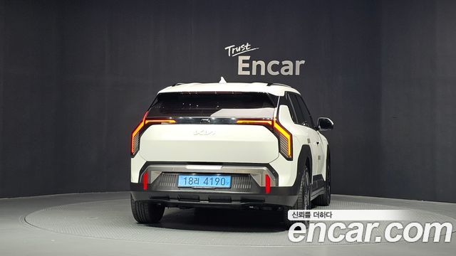 Kia EV3 из Кореи Encar