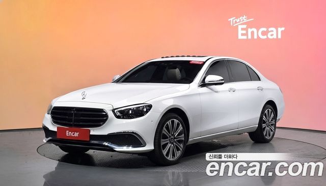 Mercedes-Benz E-Class E350 4MATIC Exclusive — пробег 36 747 км — фото 1 из 5