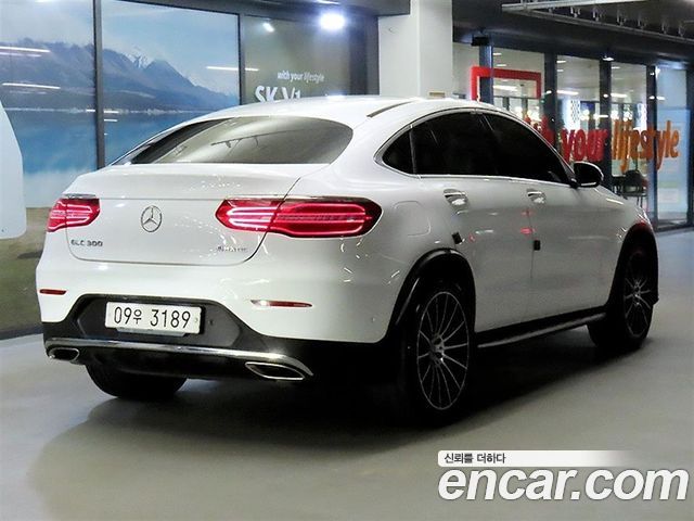 Mercedes-Benz GLC-Class GLC300 4MATIC AMG Line Coupe — пробег 123 631 км — фото 4 из 5