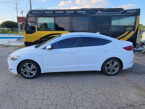 Hyundai AVANTE 1.6 GDI Value Plus — пробег 262 500 км — фото 4 из 5