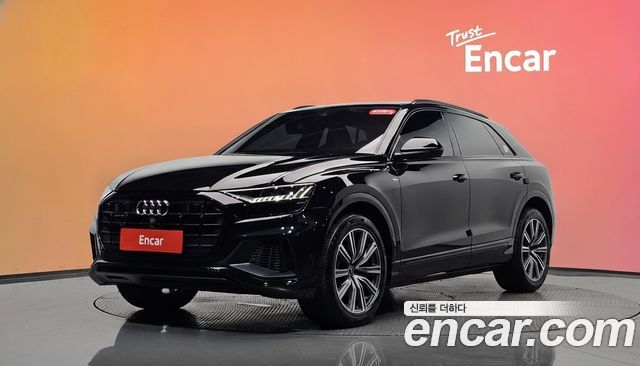 Audi Q8 55 TFSI Quattro Premium — пробег 52 940 км — фото 1 из 5