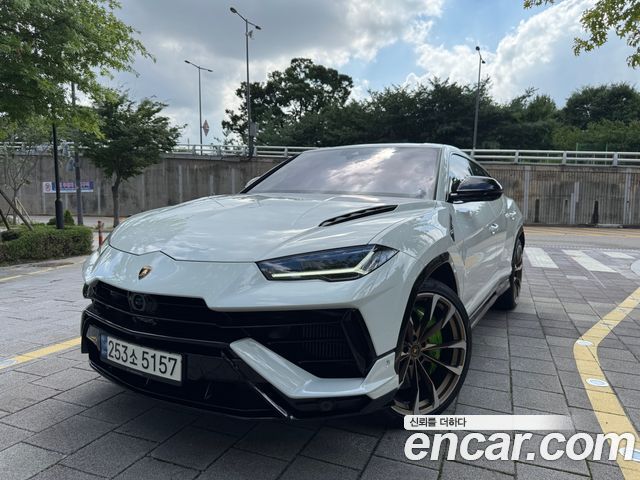 Lamborghini Urus 4.0 V8 S — пробег 14 000 км — фото 1 из 5