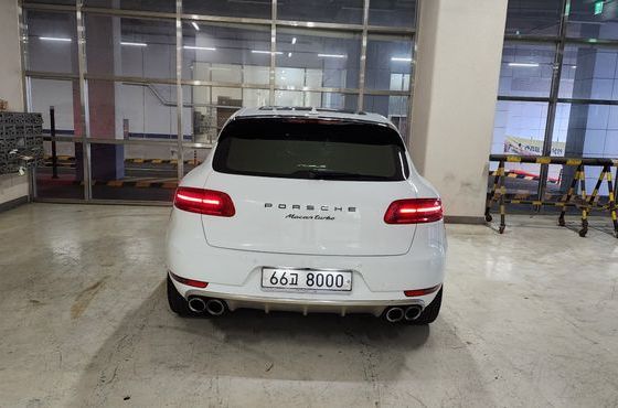 Porsche Macan 3.6 Turbo 95B — пробег 71 229 км — фото 4 из 5