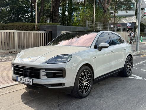Porsche Cayenne 3.0 E-Hybrid Coupe — пробег 22 900 км — фото 2 из 5