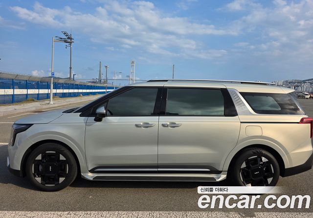 Kia Carnival HEV 7seater Gravity — пробег 8 763 км — фото 5 из 5