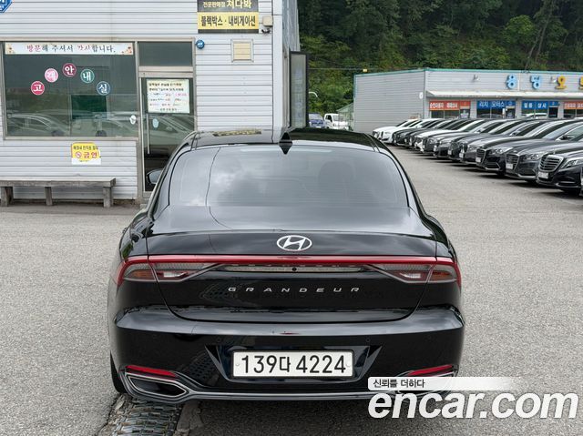 Hyundai Grandeur 2.5 Premium Choice — пробег 114 000 км — фото 4 из 5