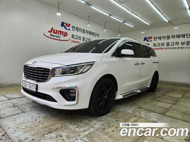Kia Carnival 7-Seater Limousine VIP — пробег 101 444 км — фото 1 из 5