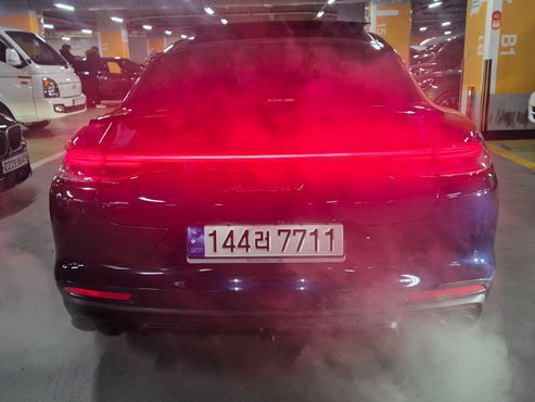 Porsche Panamera 2.9 AWD E-Hybrid Platinum Edition — пробег 43 800 км — фото 2 из 5