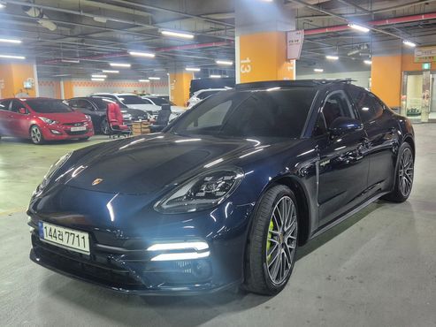Porsche Panamera 2.9 AWD E-Hybrid Platinum Edition — пробег 43 800 км — фото 4 из 5