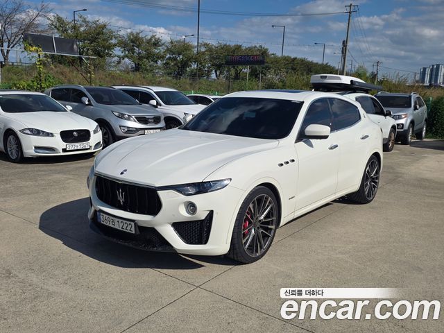 Maserati Levante из Кореи Encar
