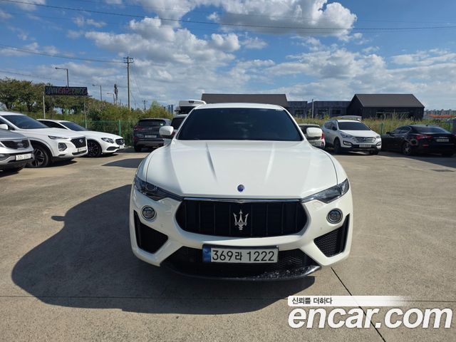 Maserati Levante из Кореи Encar