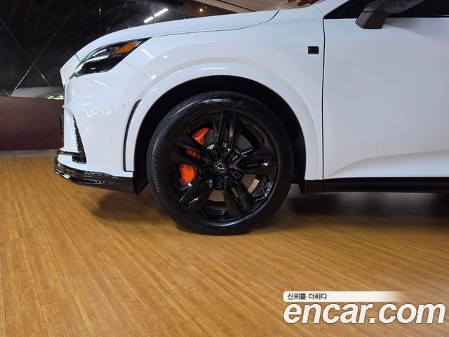 Lexus RX F-Sport — пробег 4 448 км — фото 5 из 5
