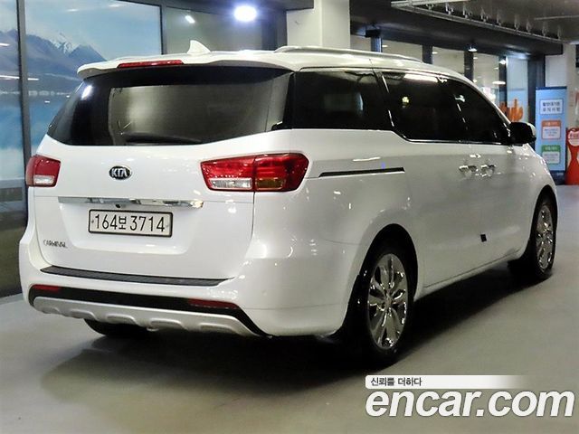 Kia Carnival из Кореи Encar