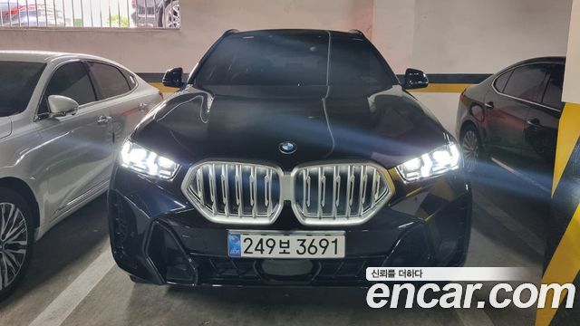 BMW X6 xDrive40i M Sport — пробег 11 405 км — фото 1 из 5