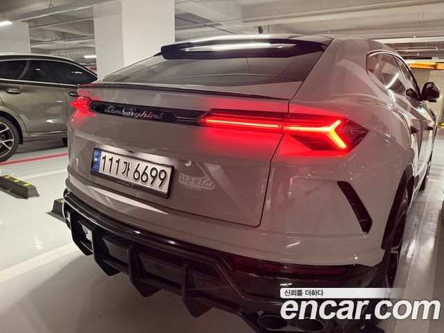 Lamborghini Urus из Кореи Encar