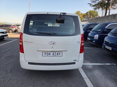 Hyundai Starex 5-Seater VAN CVX Deluxe — пробег 117 000 км — фото 5 из 5