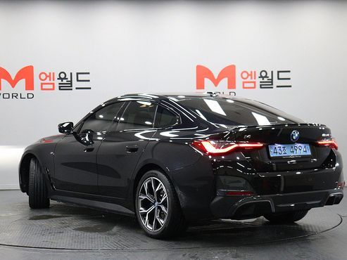 BMW i4 eDrive40 M Sports Pro — пробег 11 802 км — фото 4 из 5