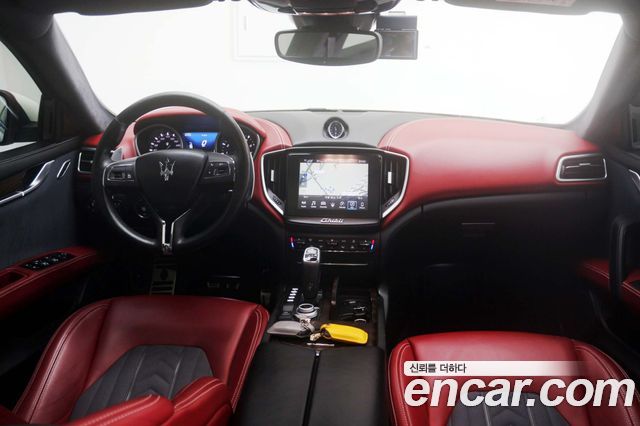 Maserati Ghibli из Кореи Encar