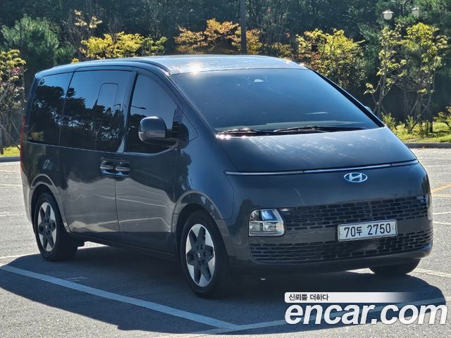 Hyundai Staria Tourer 11-Seater Modern — пробег 302 893 км — фото 3 из 5