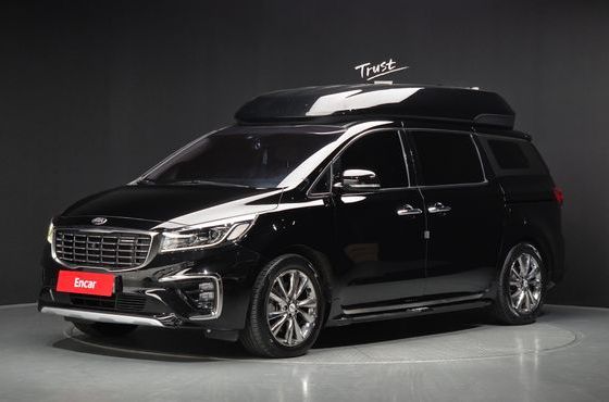 Kia Carnival 9-Seater Hi-Limousine Noblesse Special — пробег 135 388 км — фото 1 из 5