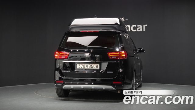 Kia Carnival из Кореи Encar