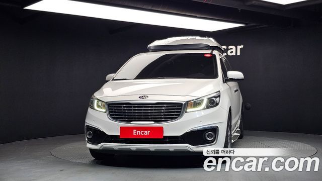 Kia Carnival 9-seater Outdoor Prestige — пробег 137 984 км — фото 3 из 5