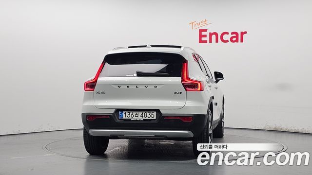 Volvo XC40 B4 Ultra Bright — пробег 5 092 км — фото 4 из 5