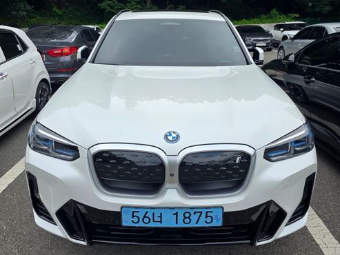 BMW iX3 M Sports — пробег 37 650 км — фото 1 из 5