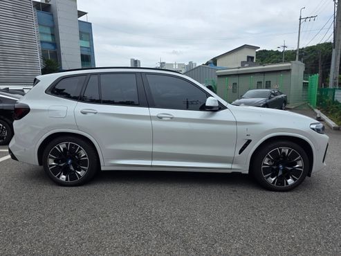 BMW iX3 M Sports — пробег 37 650 км — фото 3 из 5