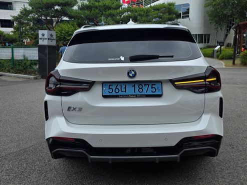 BMW iX3 M Sports — пробег 37 650 км — фото 4 из 5