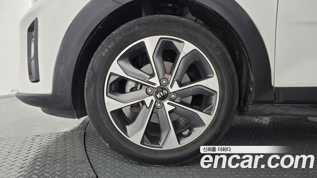 Kia Stonic из Кореи Encar