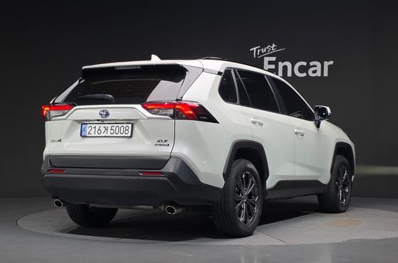 Toyota RAV4 2.5 2WD Hybrid — пробег 45 188 км — фото 2 из 5