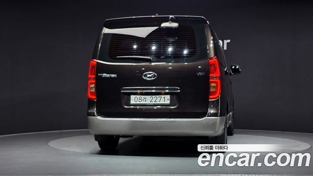 Hyundai Starex Urban 9-Seater Exclusive — пробег 37 190 км — фото 4 из 5