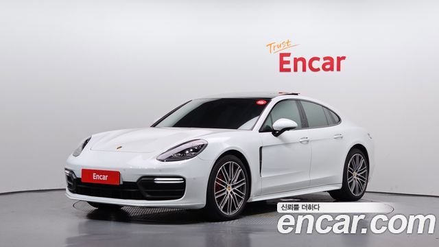 Porsche Panamera 3.0 AWD — пробег 54 073 км — фото 1 из 5