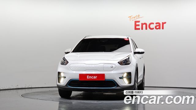 Kia Niro Prestige — пробег 80 548 км — фото 3 из 5